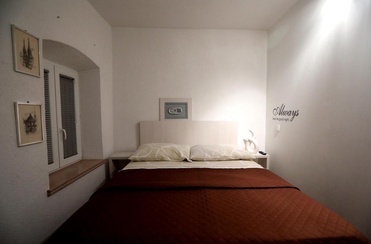 Apartment Secret Life Sibenik Exterior photo